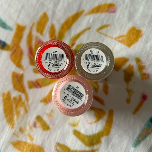 Olive & June Nail Polish and Accessories Set - Picture 2 of 3